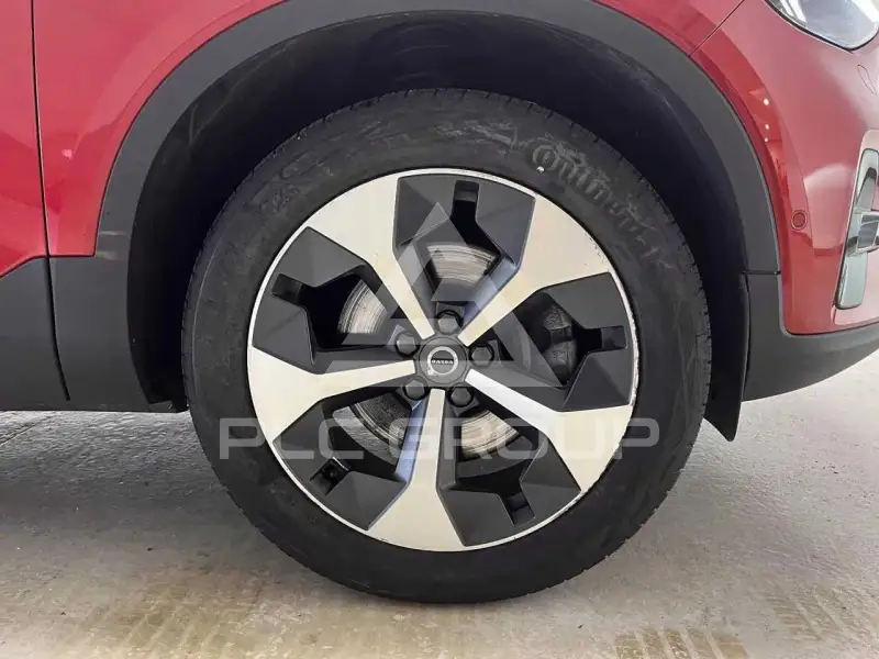 2024 Volvo XC40