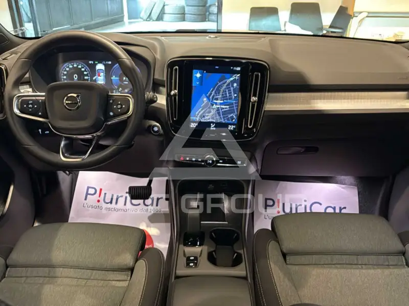 2024 Volvo XC40