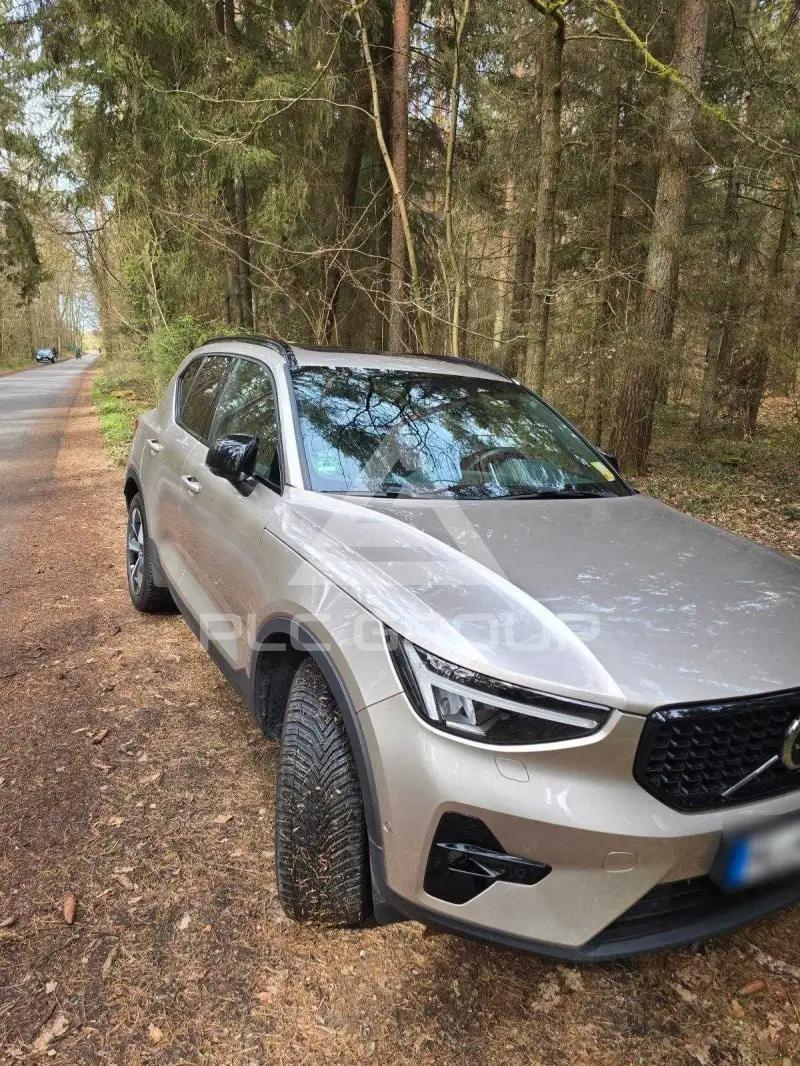 2024 Volvo XC40