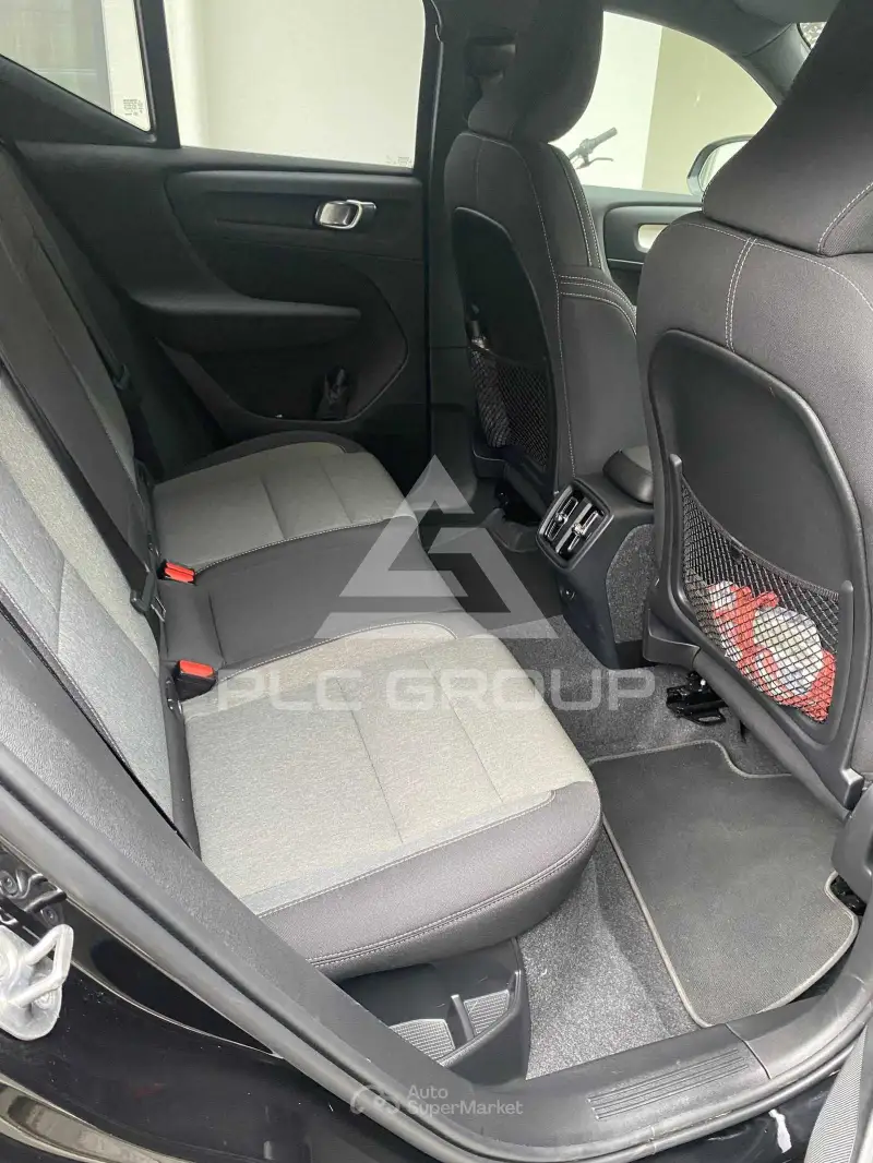 2024 Volvo XC40