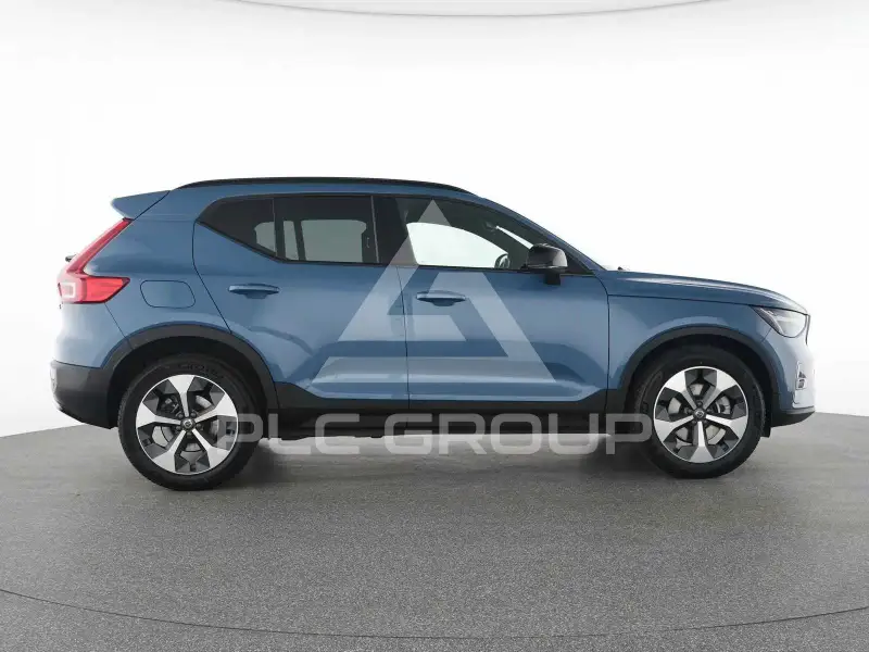 2024 Volvo XC40
