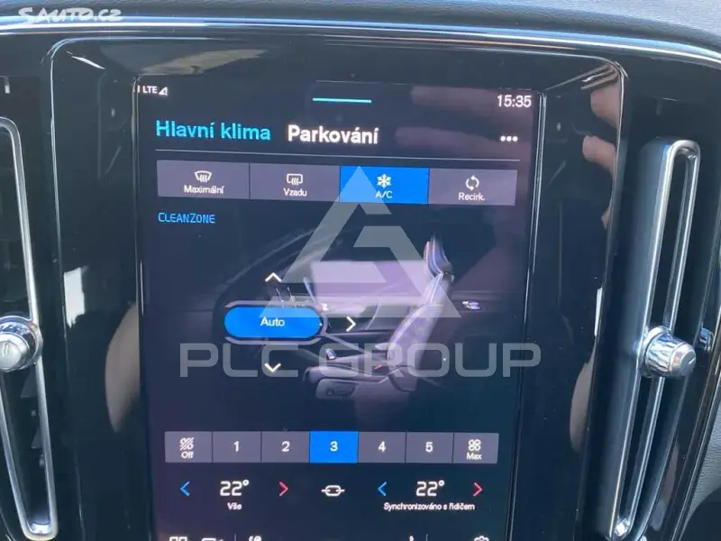 2024 Volvo XC40