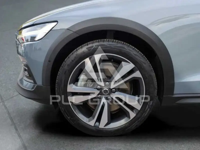 2024 Volvo V60