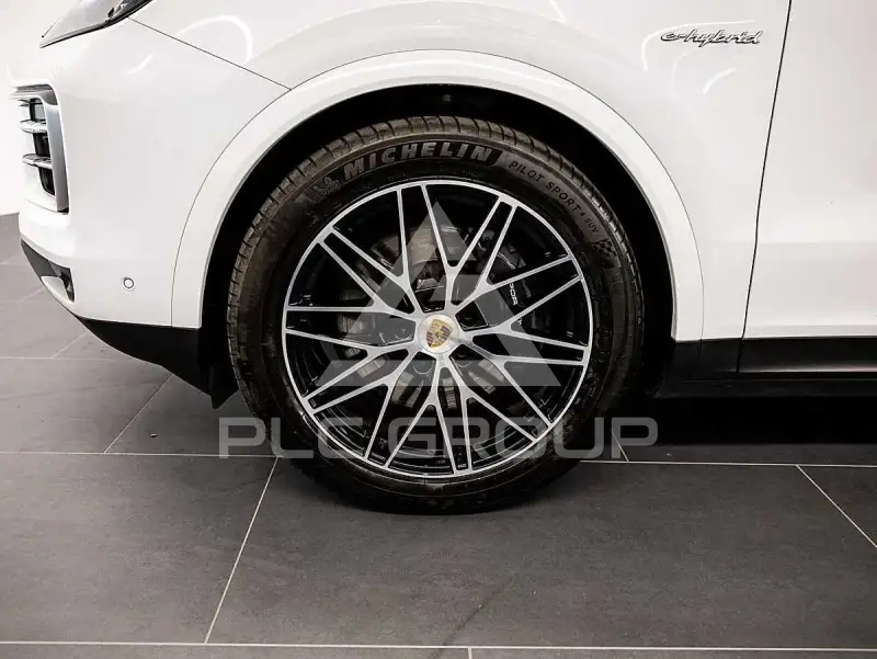 2024 Porsche Cayenne