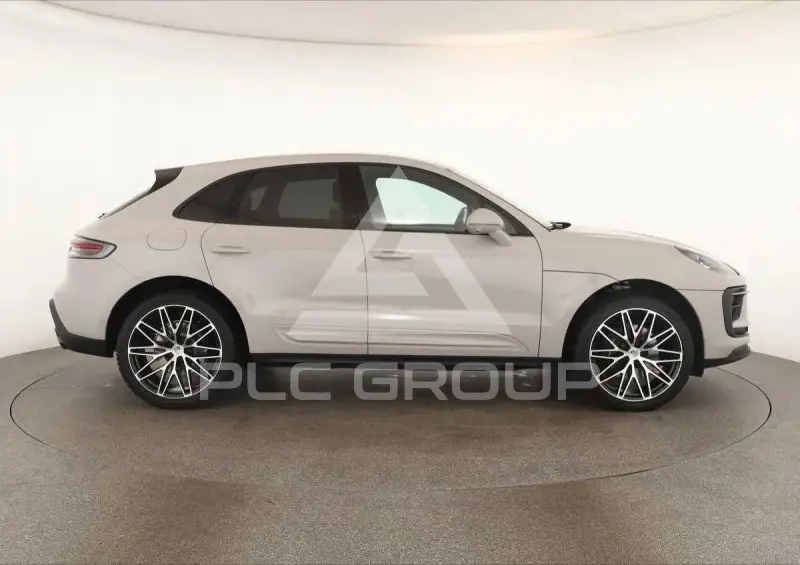 2024 Porsche MACAN