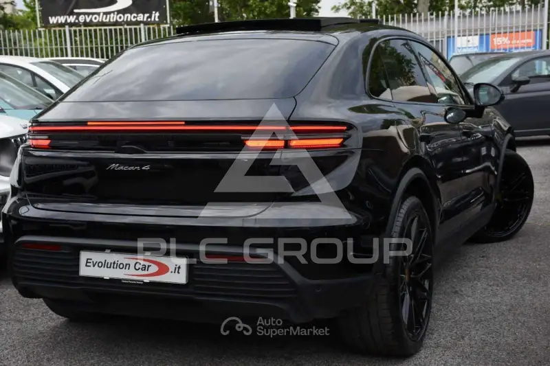 2024 Porsche MACAN