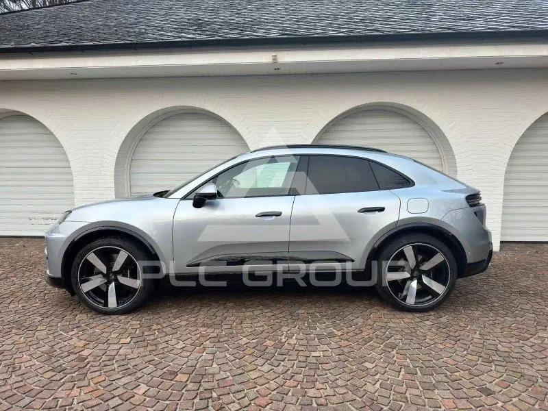 2024 Porsche MACAN