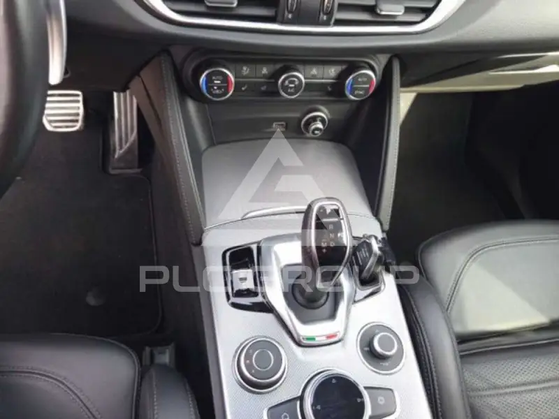 2024 Alfa Romeo Stelvio