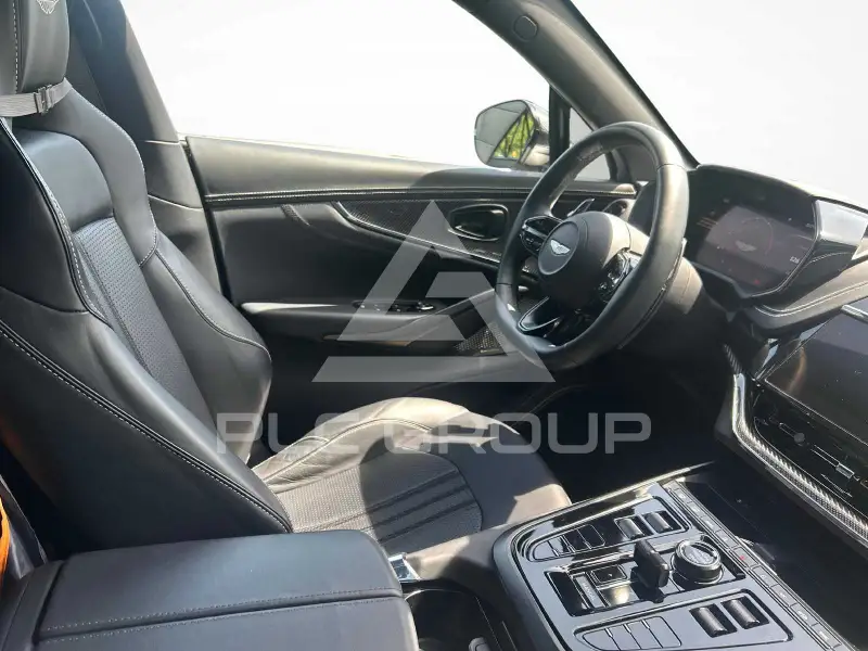 2024 Aston Martin DBX
