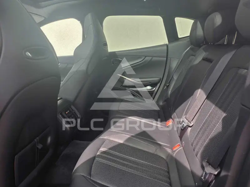 2024 Aston Martin DBX