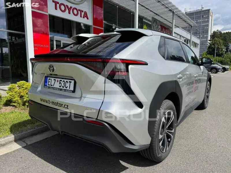 2024 Toyota bZ4X