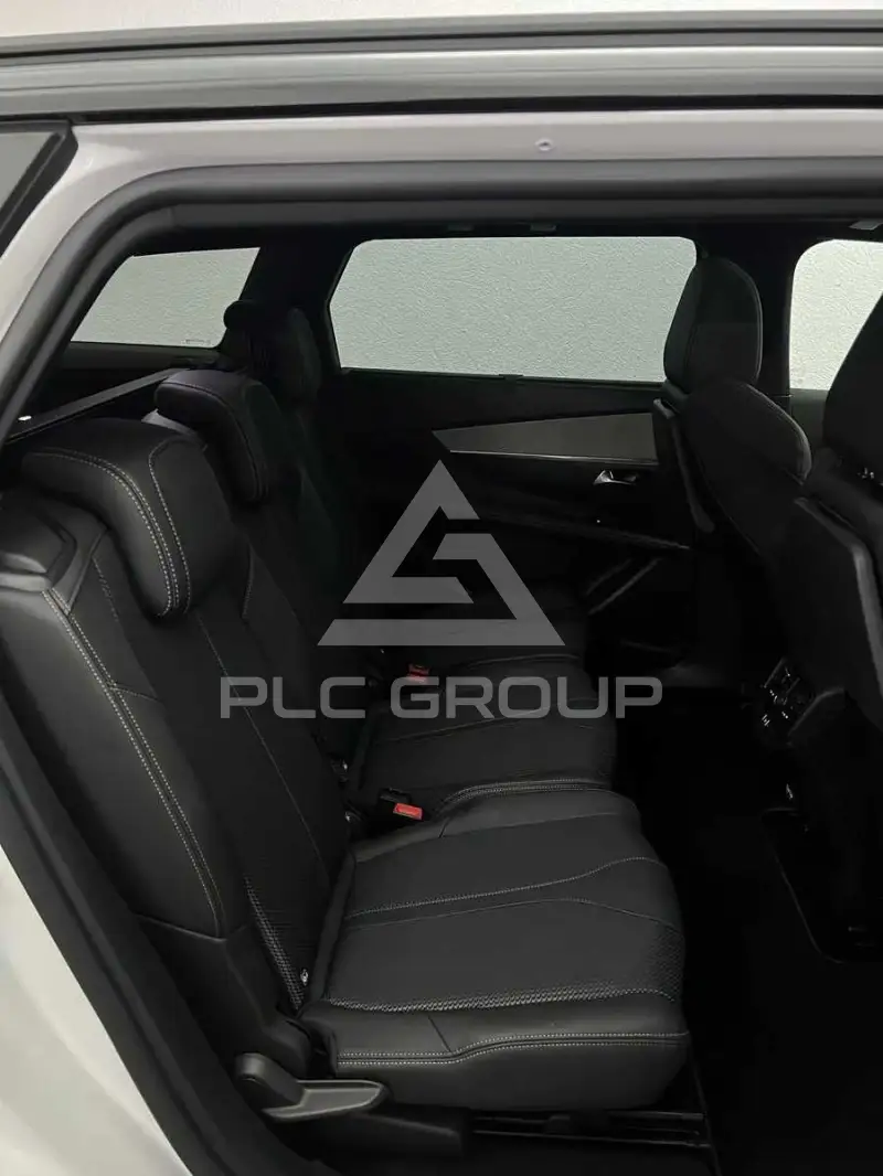 2024 Peugeot 5008