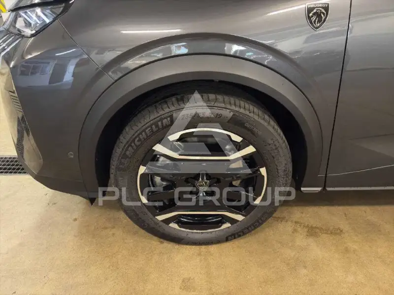 2024 Peugeot 5008