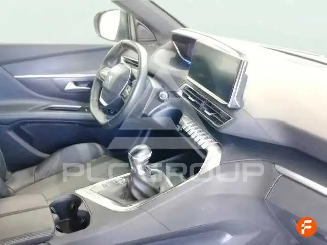 2024 Peugeot 5008