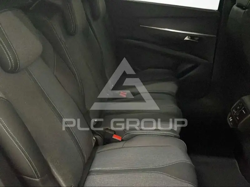 2024 Peugeot 5008