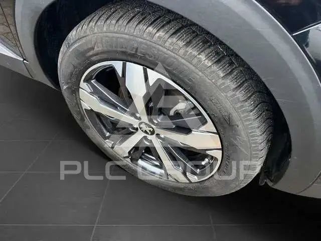 2024 Peugeot 5008