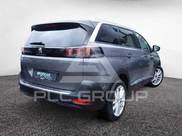 2024 Peugeot 5008