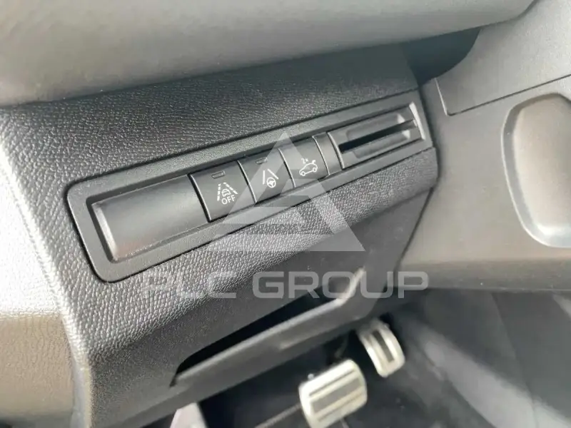 2024 Peugeot 5008