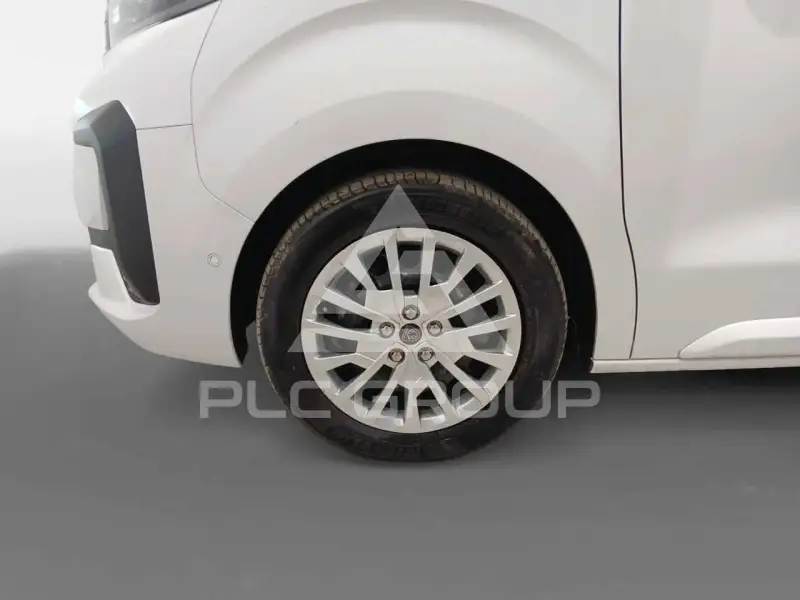 2024 Peugeot Traveller