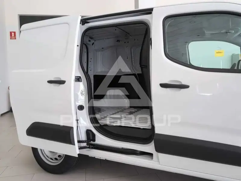 2024 Peugeot Partner