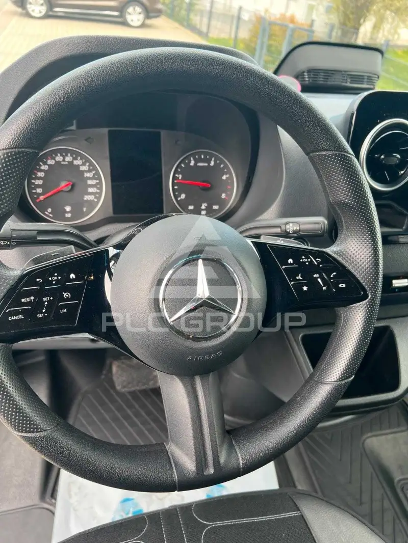 2024 Mercedes Benz Sprinter