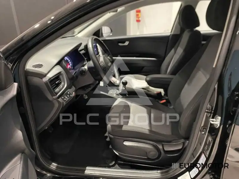 2024 KIA Stonic