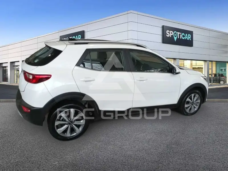 2024 KIA Stonic