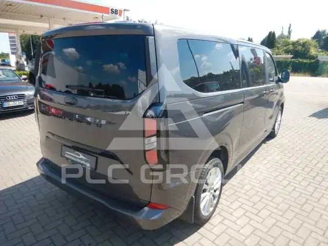 2024 Ford Tourneo