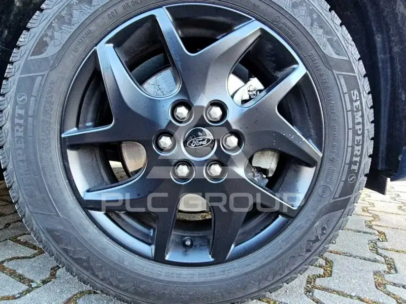2024 Ford Tourneo
