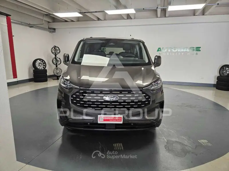 2024 Ford Tourneo