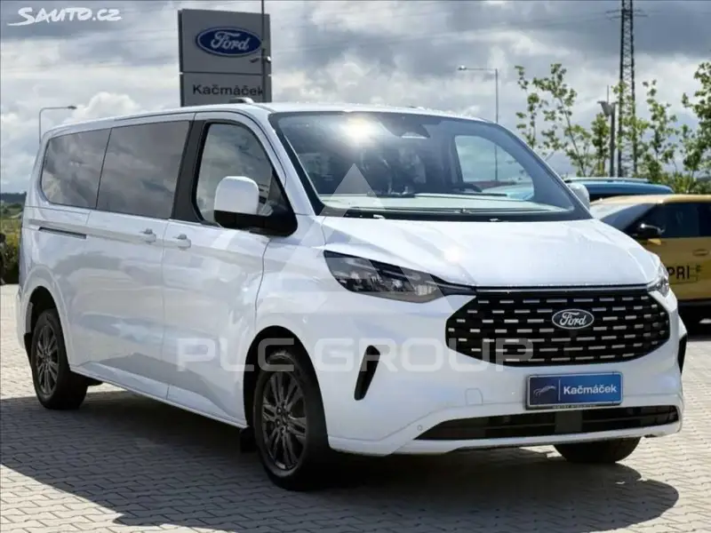 2024 Ford Tourneo