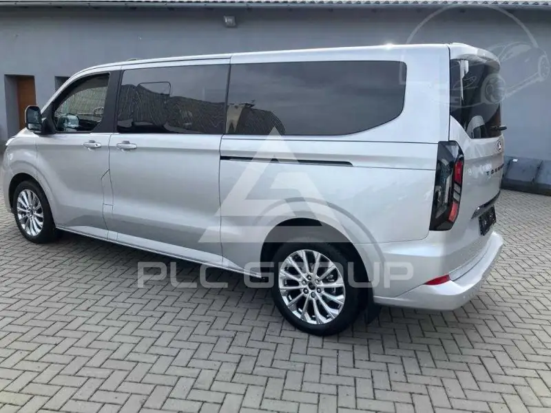 2024 Ford Tourneo