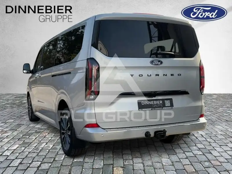 2024 Ford Tourneo