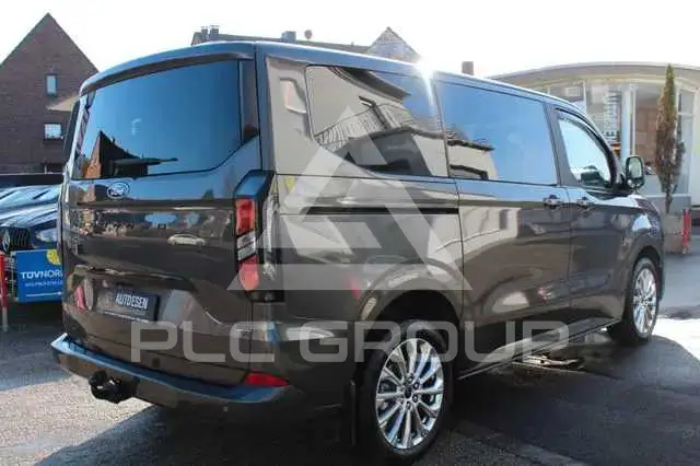 2024 Ford Tourneo