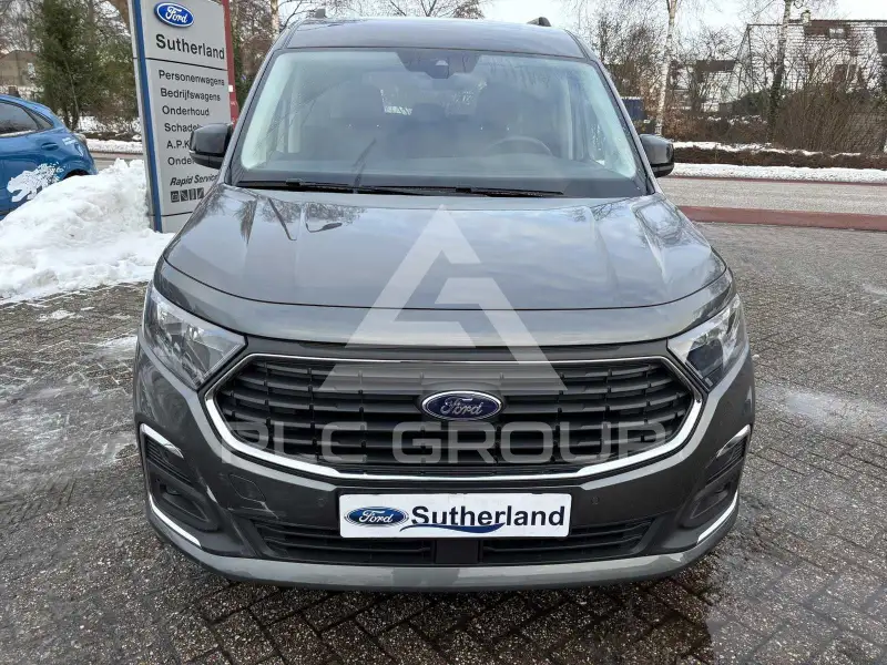 2024 Ford Tourneo