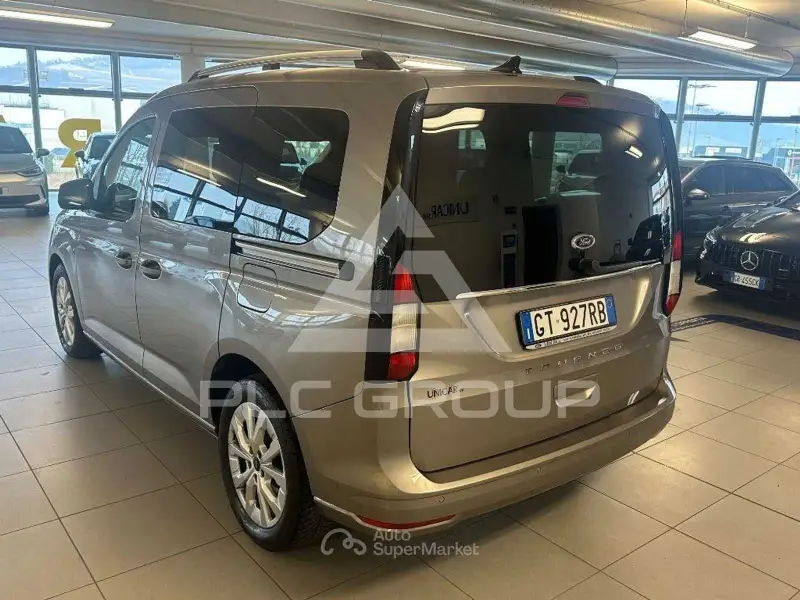 2024 Ford Tourneo