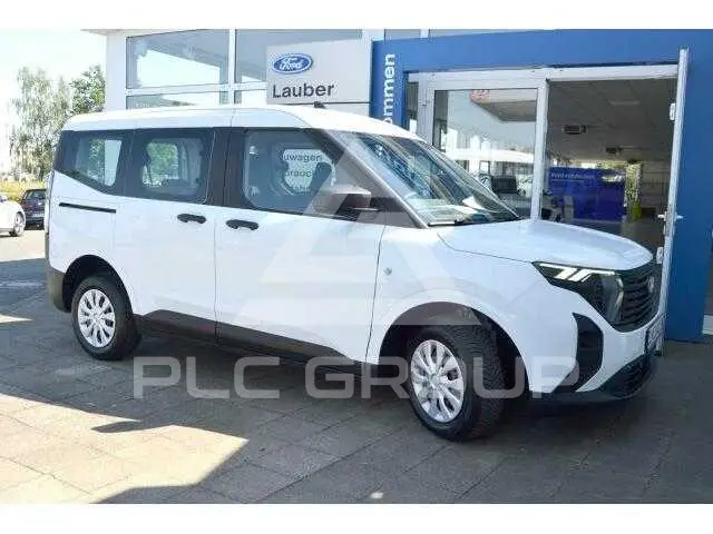 2024 Ford Tourneo
