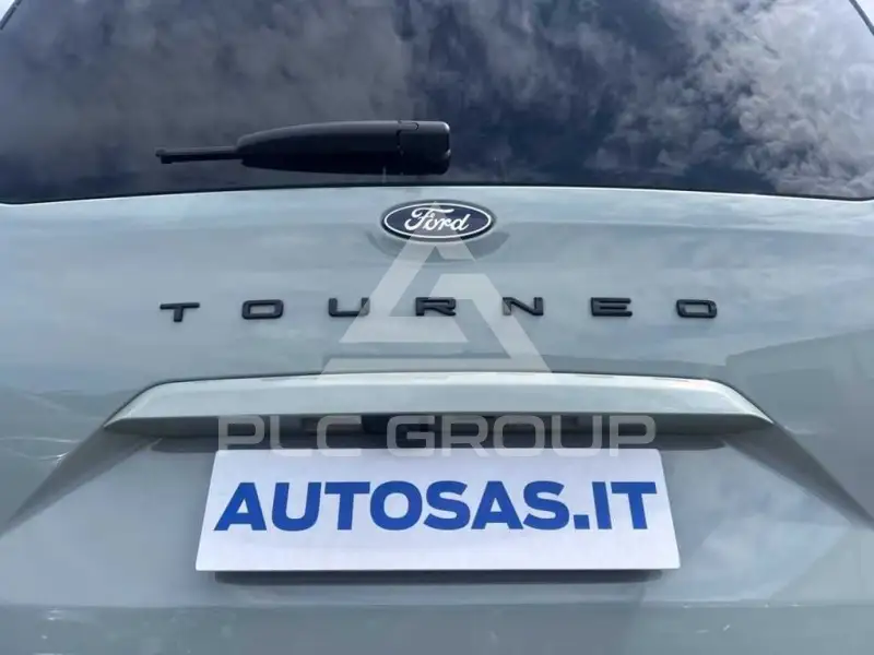 2024 Ford Tourneo