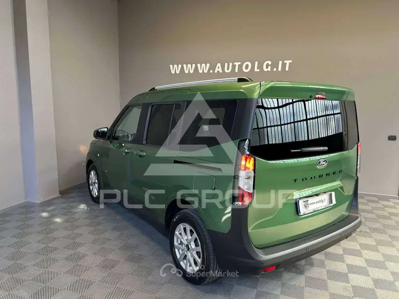 2024 Ford Tourneo