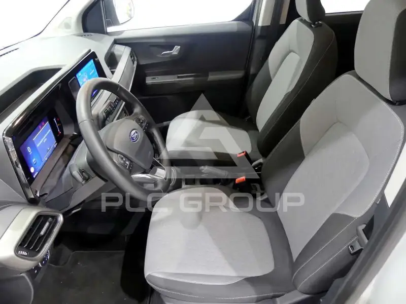 2024 Ford Tourneo