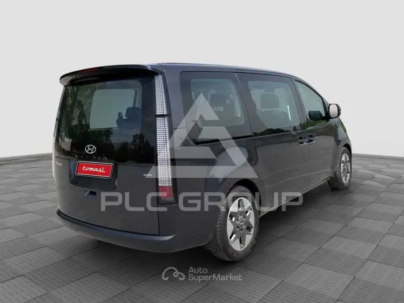 2024 Hyundai Staria