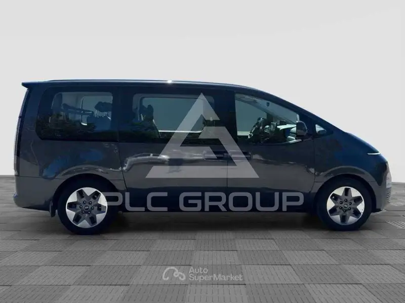 2024 Hyundai Staria