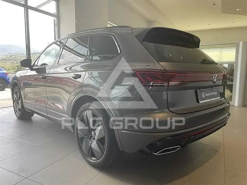2024 Volkswagen Touareg