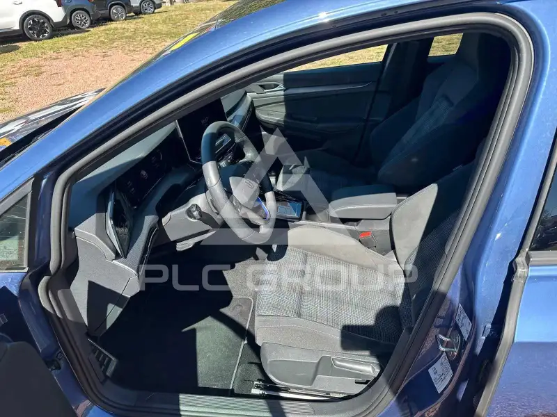 2024 Volkswagen GOLF
