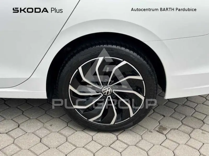 2024 Volkswagen GOLF