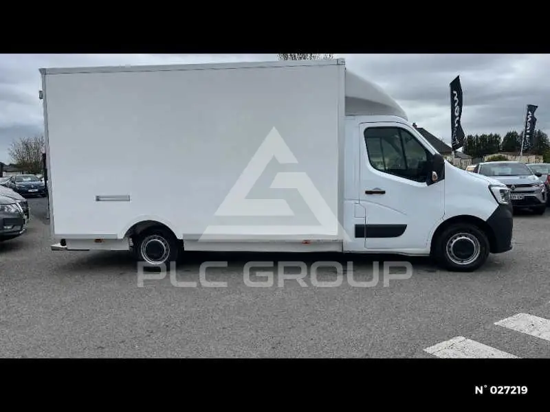 2024 Renault Master