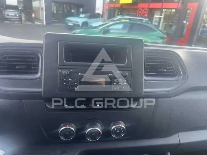 2024 Renault Master