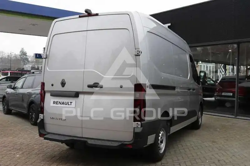 2024 Renault Master