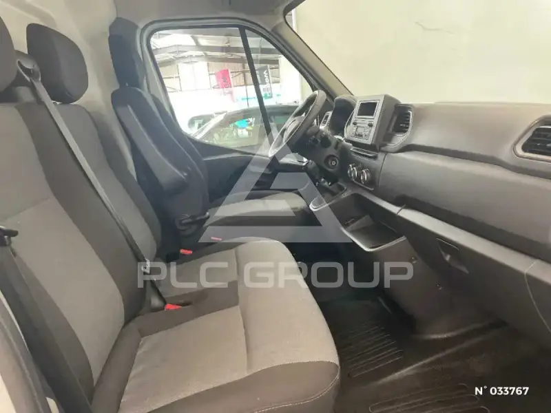 2024 Renault Master