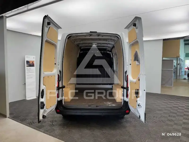 2024 Renault Master